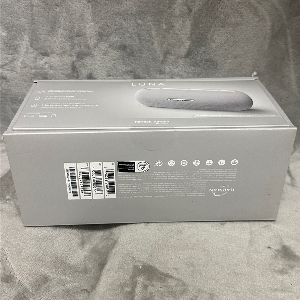 HARMAN KARDON LUNA BLUETOOTH SPEAKER - Picture 6 of 6